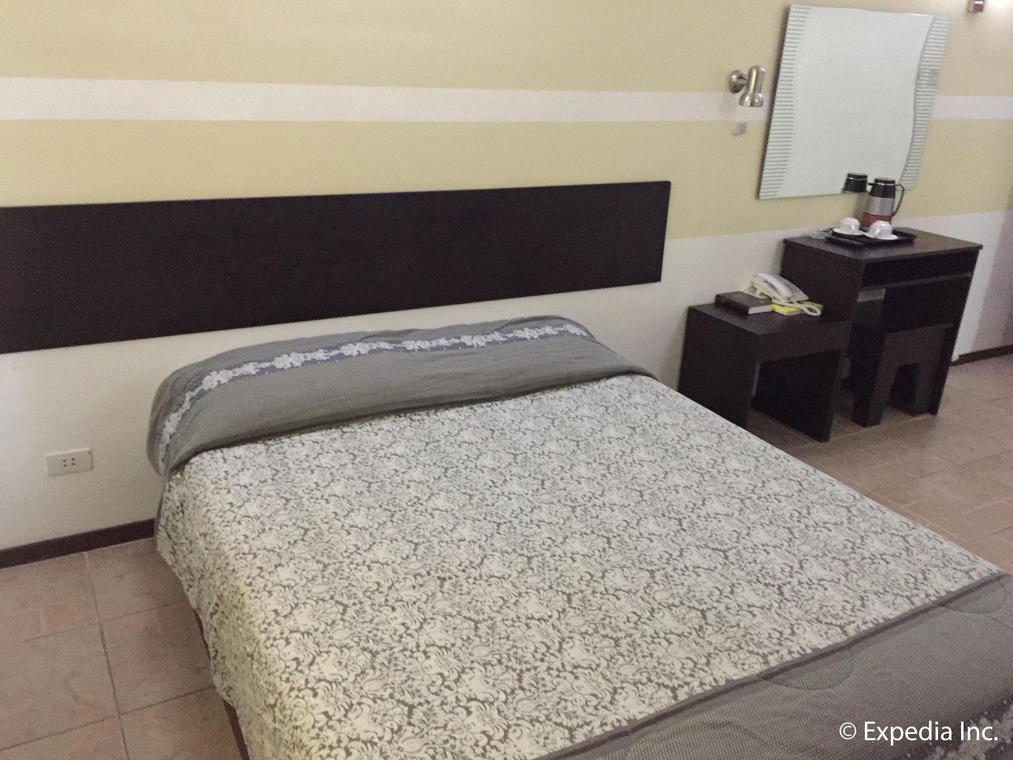 Metro Park Hotel Mandaue Cebu Екстериор снимка